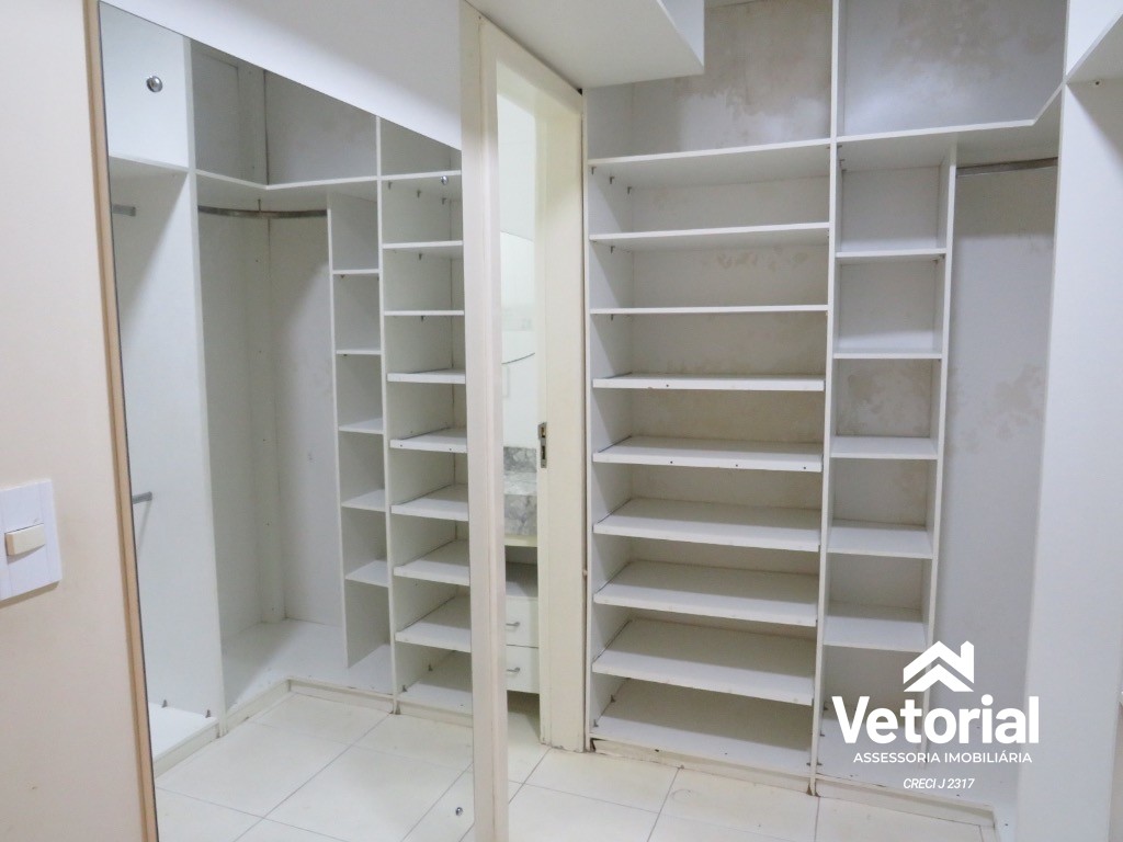 Foto Oportunidade única! Casa para locação no Jardim Ouro Branco em Barreiras-BA: 3 quartos, 2 suítes, 3 salas, 3 banheiros, 4 vagas de garagem, 300m².