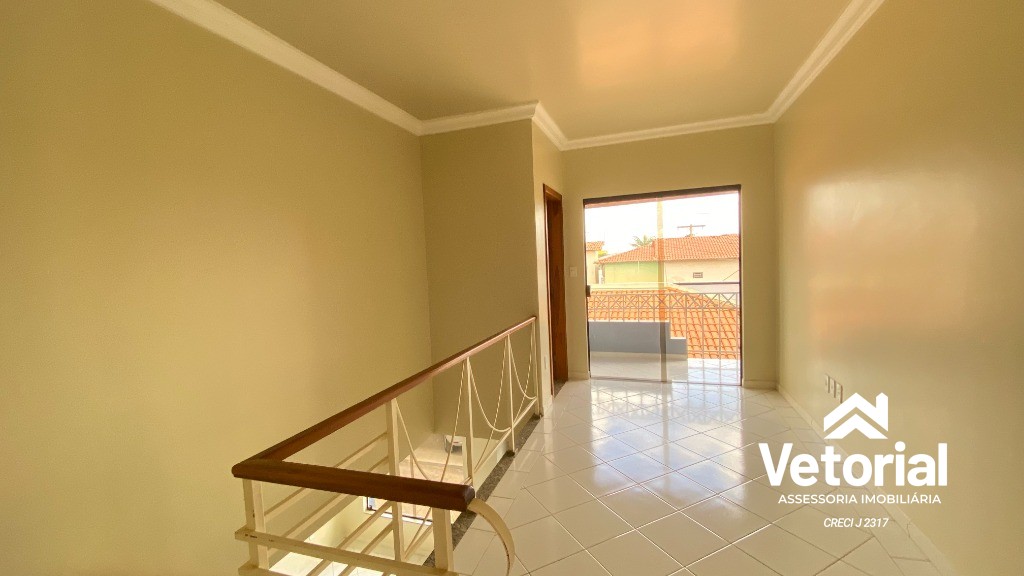 Foto Sobrado com 3/4, sendo 02 suítes , sala ampla, cozinha com armários, excelente! / Barreiras-BA