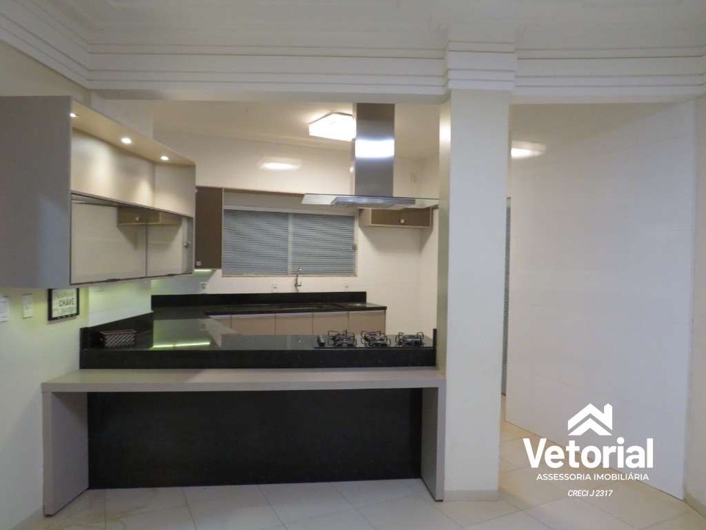 Foto Oportunidade única! Casa para locação no Jardim Ouro Branco em Barreiras-BA: 3 quartos, 2 suítes, 3 salas, 3 banheiros, 4 vagas de garagem, 300m².