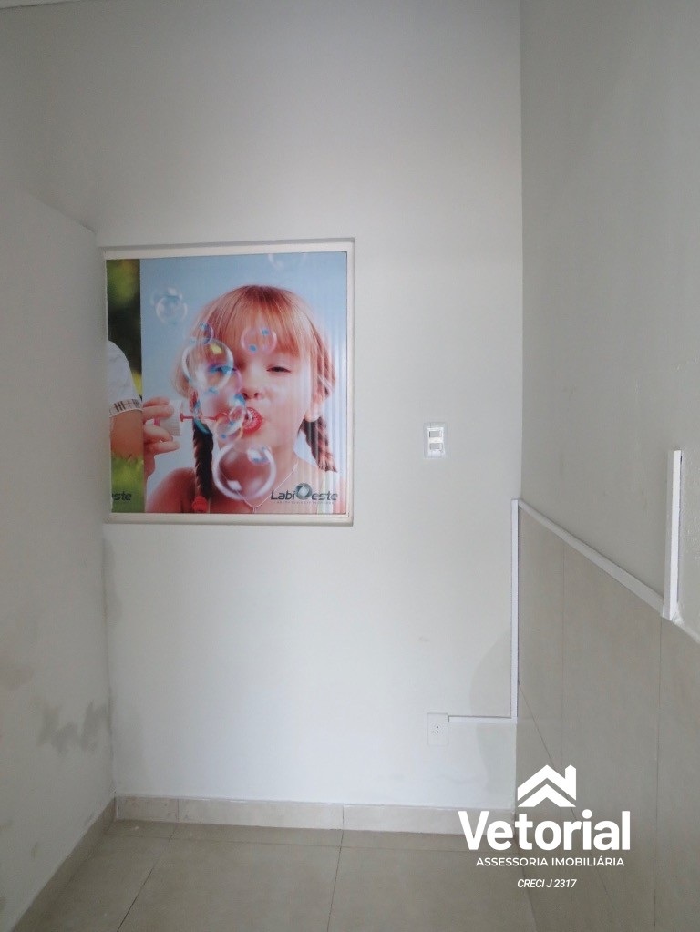 Foto Oportunidade de Locação: Ponto Comercial com Salas, 1 Banheiro e 82m² no Centro de Barreiras-BA!