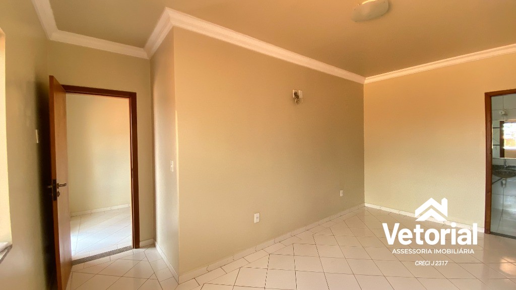 Foto Sobrado com 3/4, sendo 02 suítes , sala ampla, cozinha com armários, excelente! / Barreiras-BA