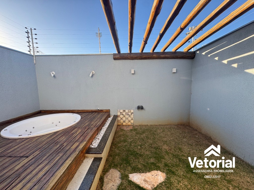 Foto Casa para locação de alto padrão no bairro Morada da Lua em Barreiras-BA: 3 quartos, 1 suíte, 1 sala, 2 banheiros, 2 vagas de garagem, 134,00 m² de área.