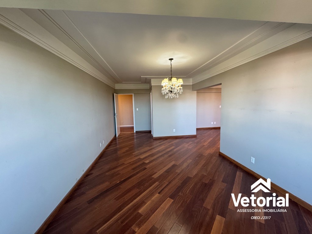 Foto Imperdível oportunidade de adquirir um amplo apartamento de 3 quartos, 3 suítes no Centro de Barreiras-BA 2 banheiros, 1 vaga e 197,86 m² de área.