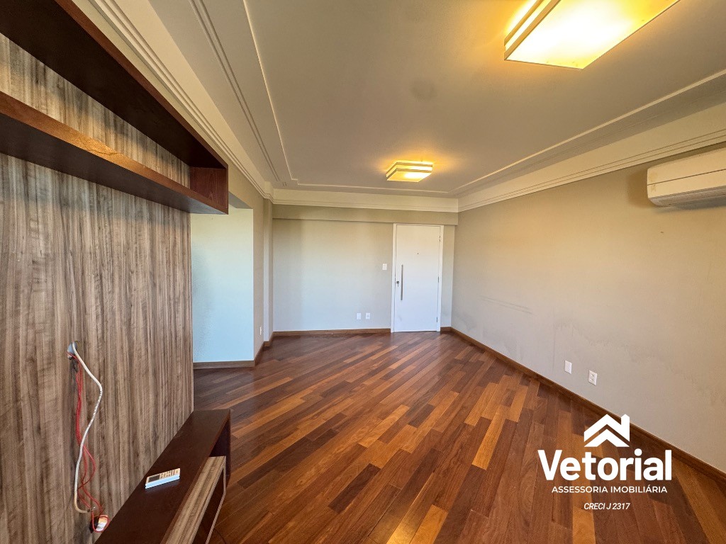 Foto Imperdível oportunidade de adquirir um amplo apartamento de 3 quartos, 3 suítes no Centro de Barreiras-BA 2 banheiros, 1 vaga e 197,86 m² de área.