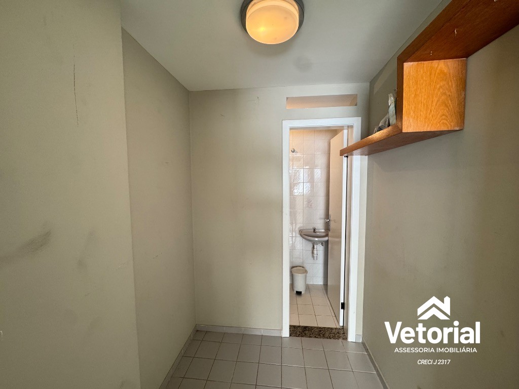 Foto Imperdível oportunidade de adquirir um amplo apartamento de 3 quartos, 3 suítes no Centro de Barreiras-BA 2 banheiros, 1 vaga e 197,86 m² de área.