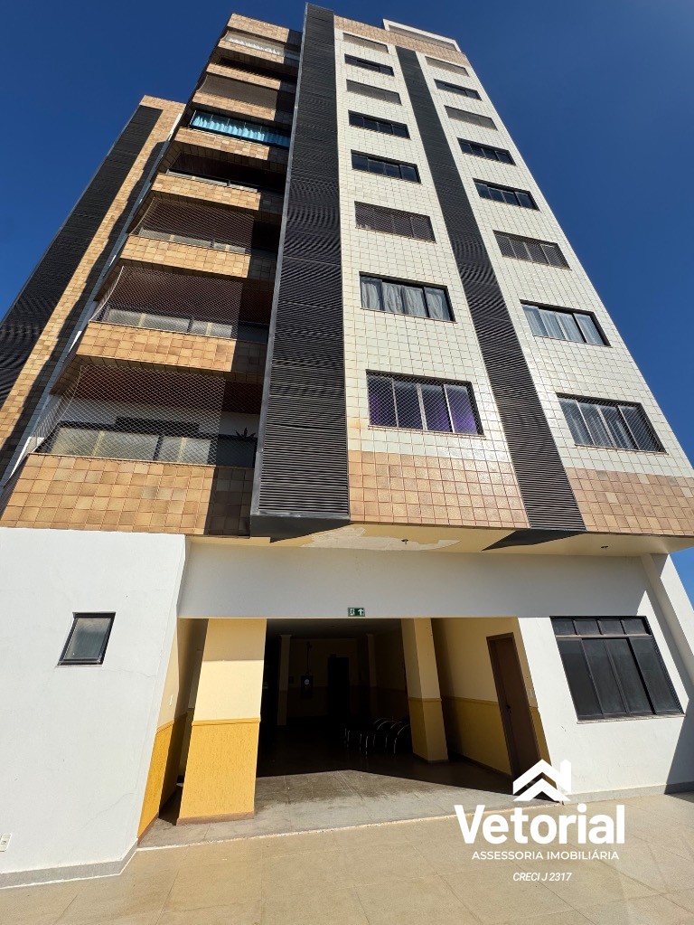 Foto Imperdível oportunidade de adquirir um amplo apartamento de 3 quartos, 3 suítes no Centro de Barreiras-BA 2 banheiros, 1 vaga e 197,86 m² de área.