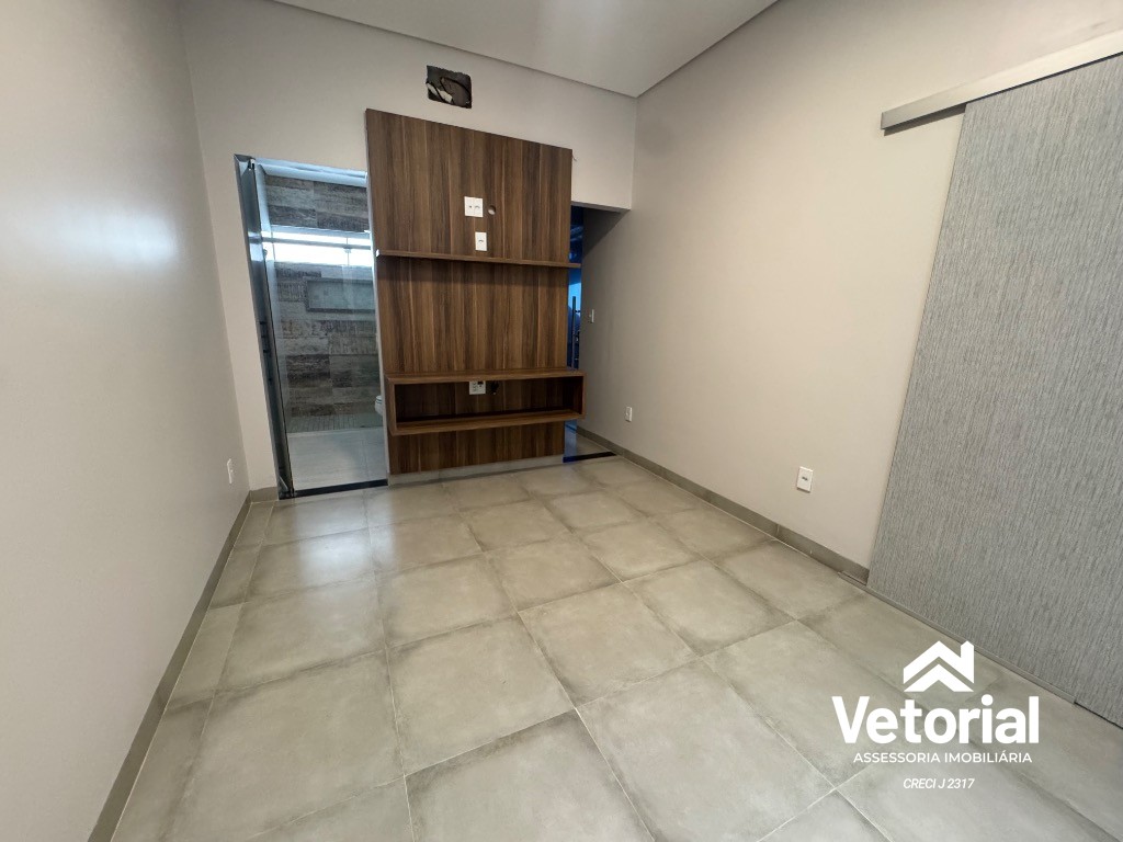 Foto Casa para locação de alto padrão no bairro Morada da Lua em Barreiras-BA: 3 quartos, 1 suíte, 1 sala, 2 banheiros, 2 vagas de garagem, 134,00 m² de área.