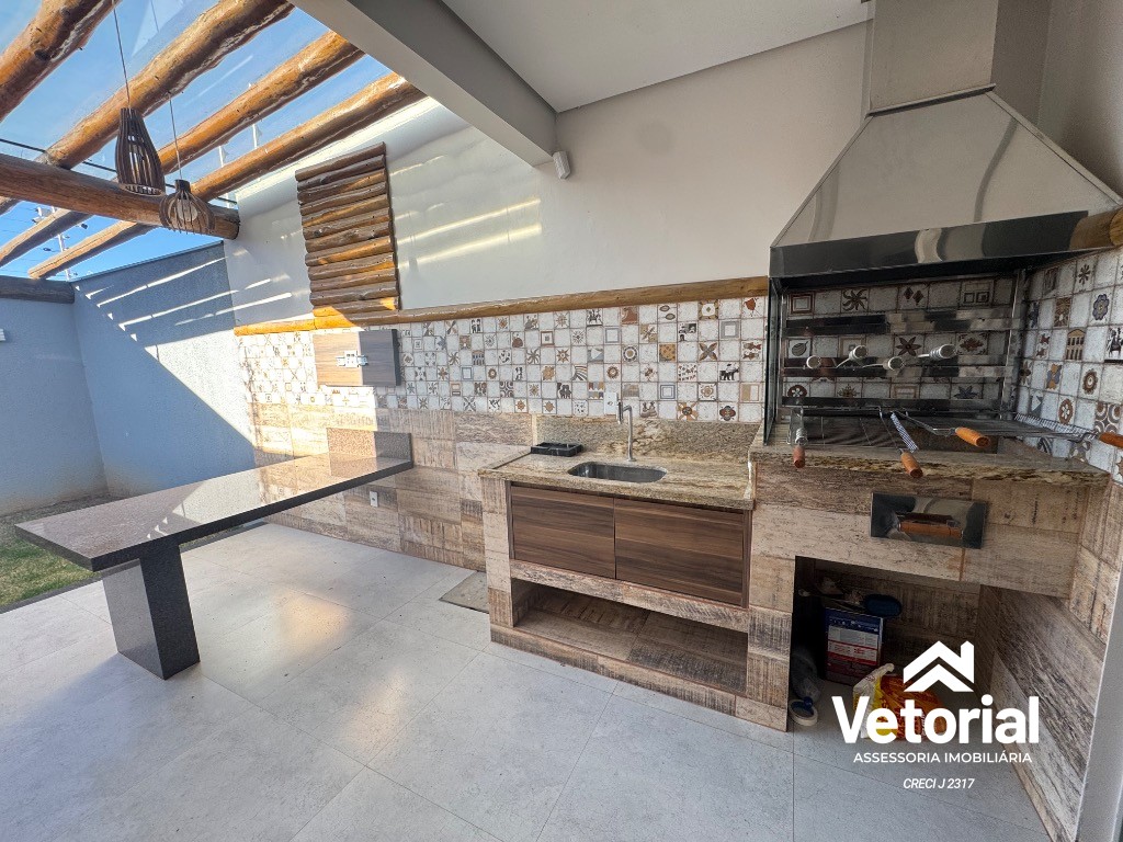 Foto Casa para locação de alto padrão no bairro Morada da Lua em Barreiras-BA: 3 quartos, 1 suíte, 1 sala, 2 banheiros, 2 vagas de garagem, 134,00 m² de área.