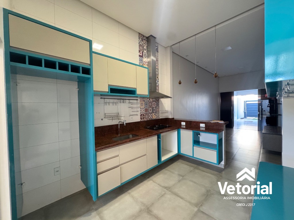Foto Casa para locação de alto padrão no bairro Morada da Lua em Barreiras-BA: 3 quartos, 1 suíte, 1 sala, 2 banheiros, 2 vagas de garagem, 134,00 m² de área.