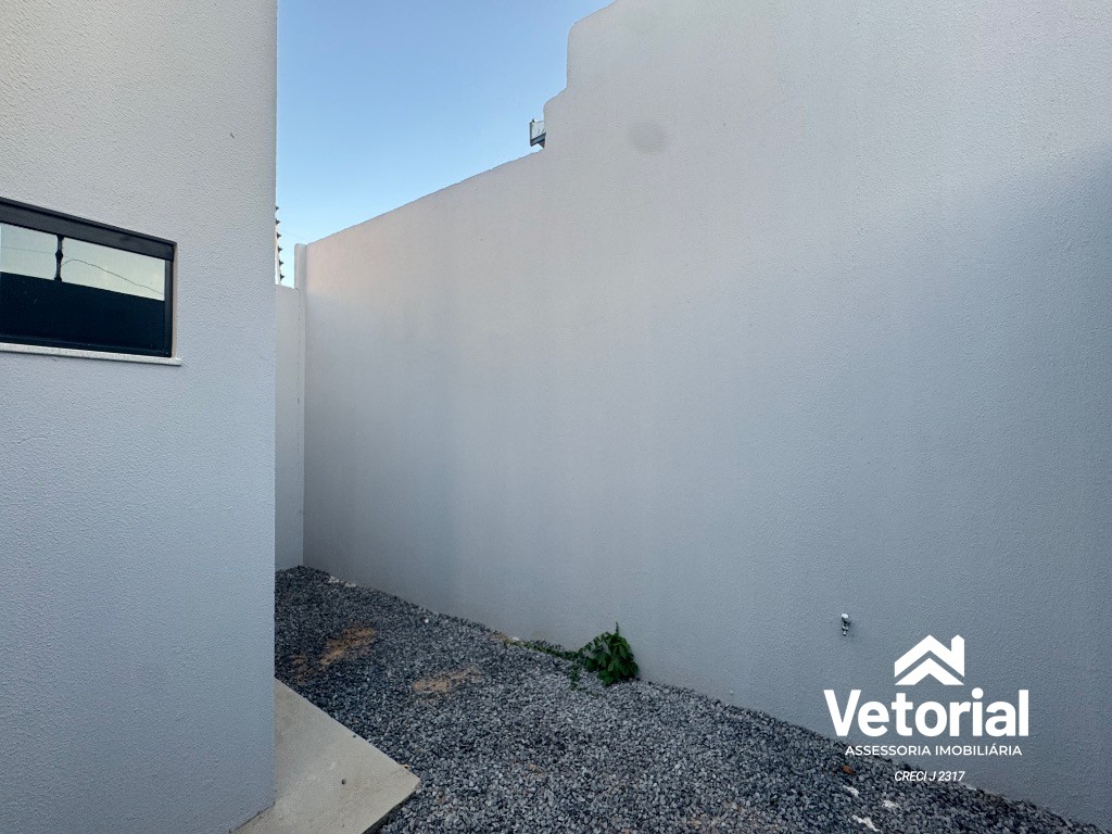 Foto Imperdível oportunidade de adquirir casa com 3 quartos, suite e 2 vagas de garagem em Barreiras-BA, no bairro Novo Horizonte!
