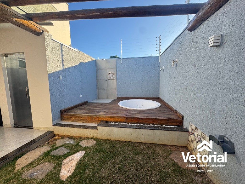 Foto Casa para locação de alto padrão no bairro Morada da Lua em Barreiras-BA: 3 quartos, 1 suíte, 1 sala, 2 banheiros, 2 vagas de garagem, 134,00 m² de área.
