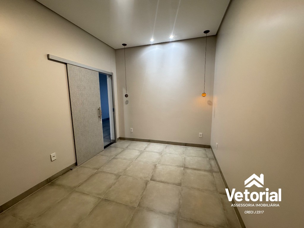 Foto Casa para locação de alto padrão no bairro Morada da Lua em Barreiras-BA: 3 quartos, 1 suíte, 1 sala, 2 banheiros, 2 vagas de garagem, 134,00 m² de área.