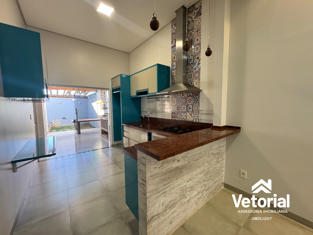 Foto Casa para locação de alto padrão no bairro Morada da Lua em Barreiras-BA: 3 quartos, 1 suíte, 1 sala, 2 banheiros, 2 vagas de garagem, 134,00 m² de área.