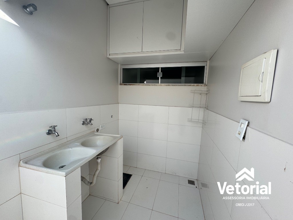 Foto Casa para locação de alto padrão no bairro Morada da Lua em Barreiras-BA: 3 quartos, 1 suíte, 1 sala, 2 banheiros, 2 vagas de garagem, 134,00 m² de área.