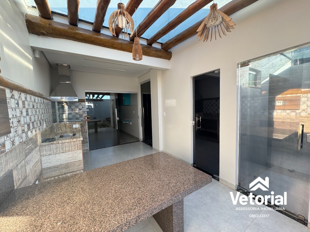 Foto Casa para locação de alto padrão no bairro Morada da Lua em Barreiras-BA: 3 quartos, 1 suíte, 1 sala, 2 banheiros, 2 vagas de garagem, 134,00 m² de área.