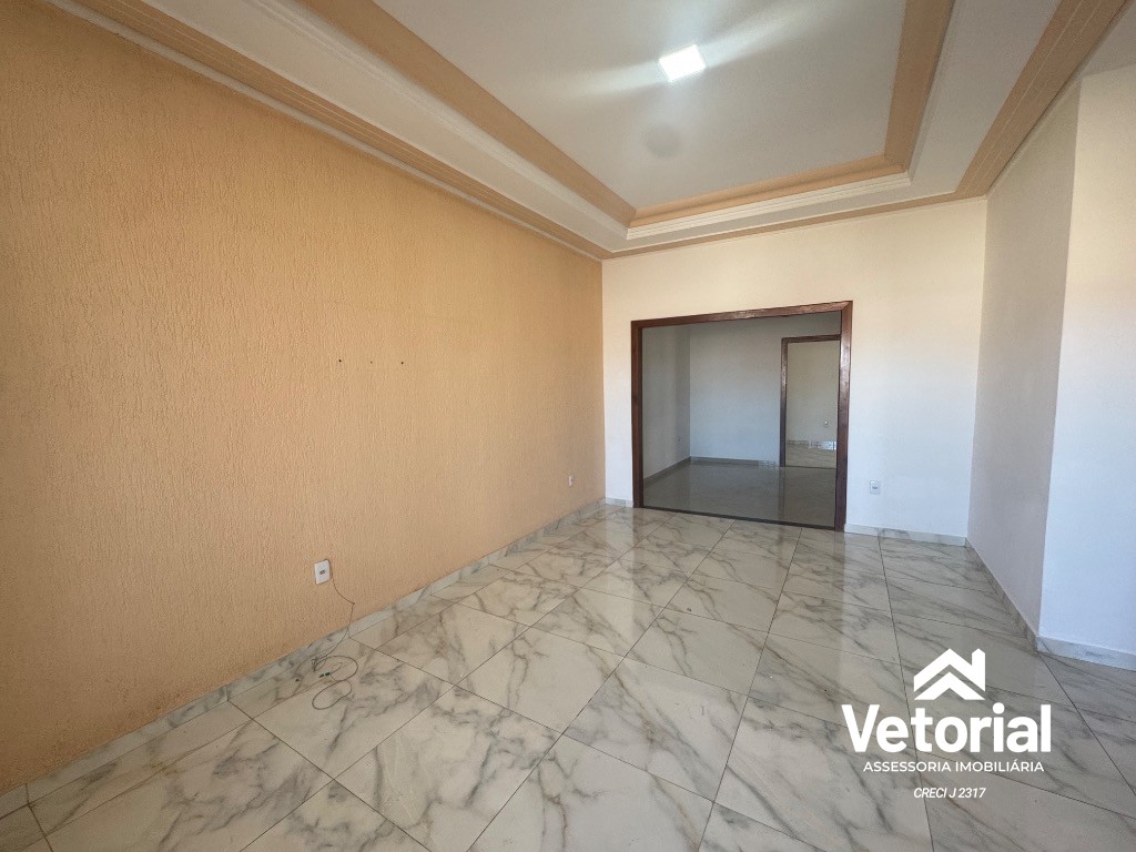 Foto Casa para locação no Recanto dos Pássaros em Barreiras-BA: 4 quartos, 1 suíte, 2 salas, 1 banheiro, 1 vaga de garagem, 85m²!