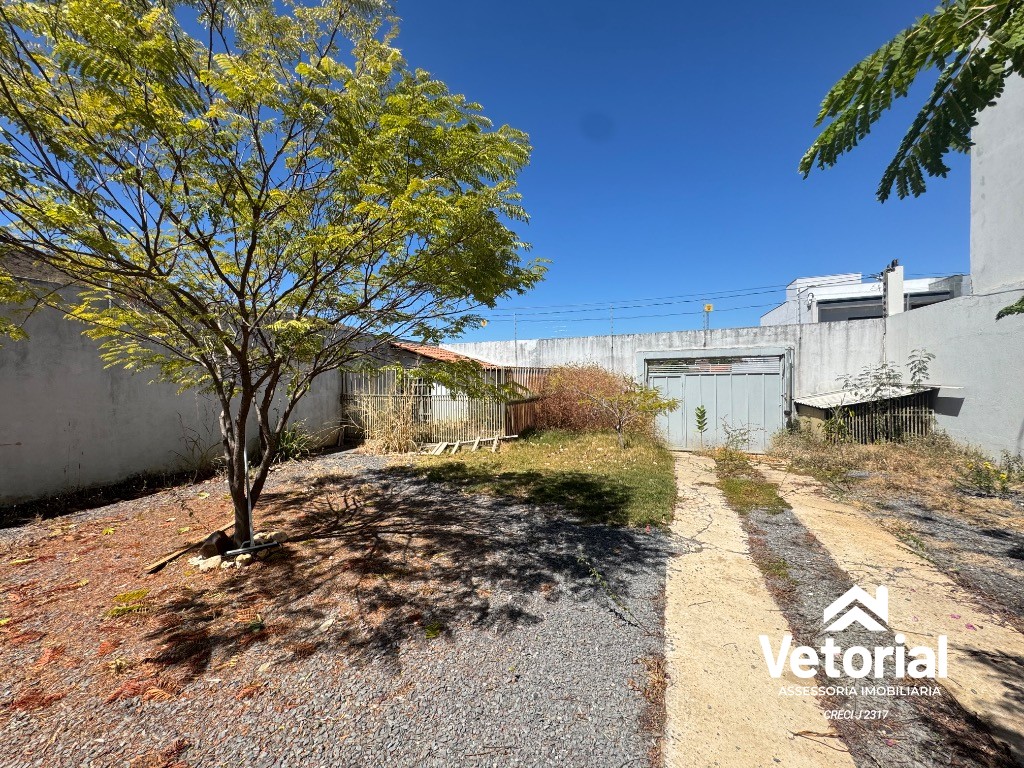 Foto Imperdível! Casa para locação em Barreiras-BA, bairro Aratu, 1 quarto, 1 sala, 2 banheiros, 3 vagas de garagem, 84,00m².