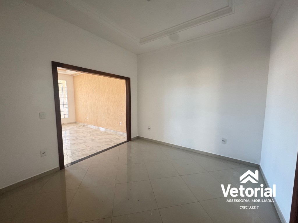 Foto Casa para locação no Recanto dos Pássaros em Barreiras-BA: 4 quartos, 1 suíte, 2 salas, 1 banheiro, 1 vaga de garagem, 85m²!