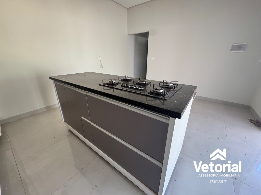 Foto Imperdível! Casa para locação em Barreiras-BA, bairro Aratu, 1 quarto, 1 sala, 2 banheiros, 3 vagas de garagem, 84,00m².