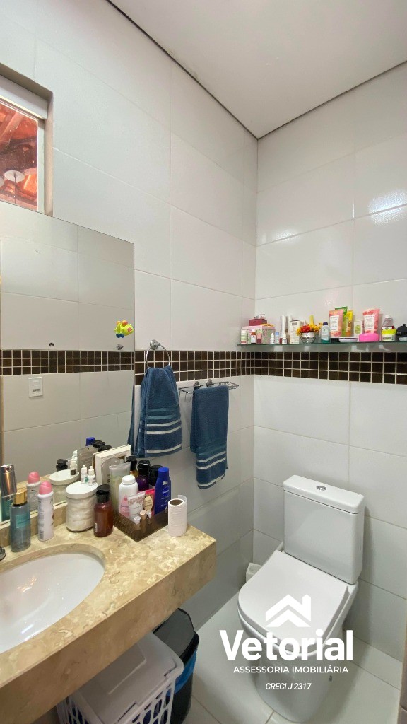 Foto Imperdível Casa à Venda em Barreiras-BA, Morada da Lua: 3 Quartos, 1 Suíte, 1 Sala, 2 Vagas de Garagem e área de lazer!