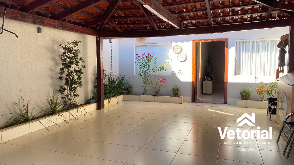 Foto Imperdível Casa à Venda em Barreiras-BA, Morada da Lua: 3 Quartos, 1 Suíte, 1 Sala, 2 Vagas de Garagem e área de lazer!