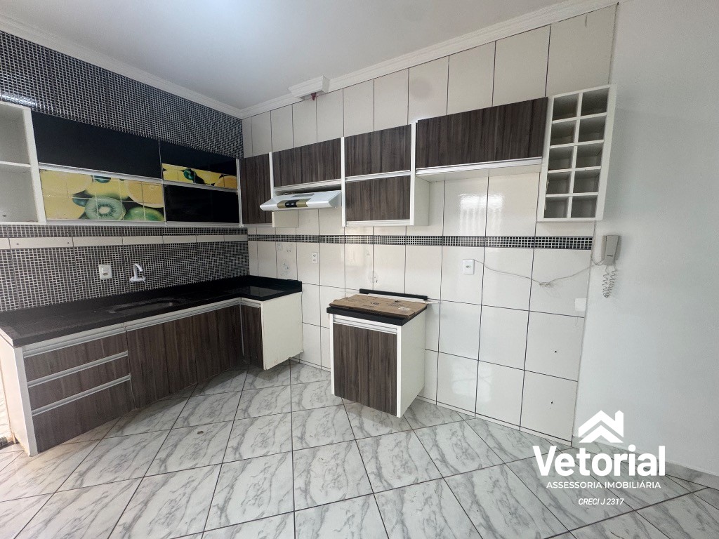 Foto Casa para locação no Recanto dos Pássaros em Barreiras-BA: 4 quartos, 1 suíte, 2 salas, 1 banheiro, 1 vaga de garagem, 85m²!