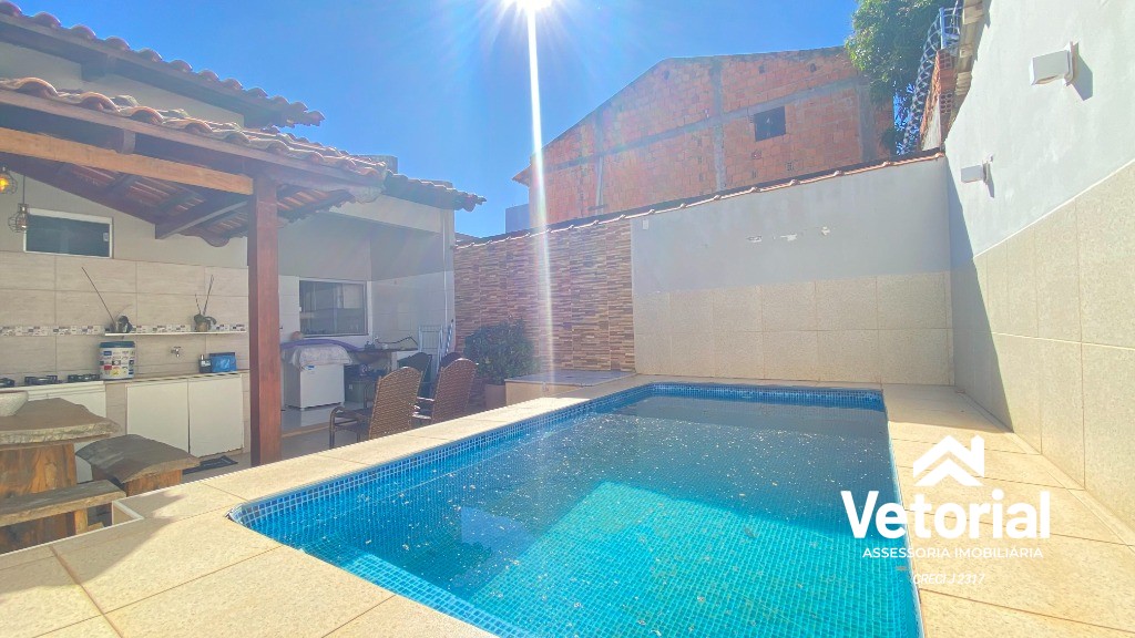 Foto Imperdível Casa à Venda em Barreiras-BA, Morada da Lua: 3 Quartos, 1 Suíte, 1 Sala, 2 Vagas de Garagem e área de lazer!