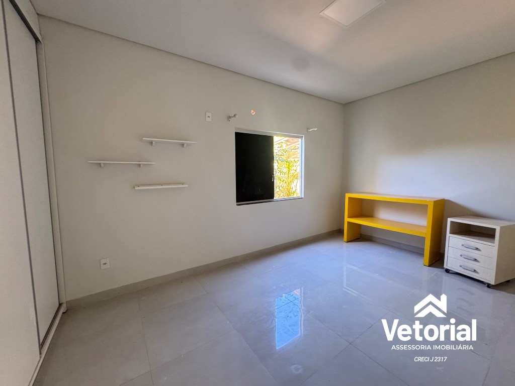 Foto Imperdível! Casa para locação em Barreiras-BA, bairro Aratu, 1 quarto, 1 sala, 2 banheiros, 3 vagas de garagem, 84,00m².