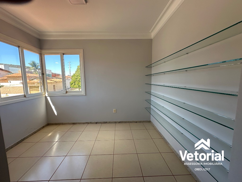 Foto Casa de Luxo para Locação em Barreiras-BA, Bairro Aratu: 3 Quartos, sendo 3 Suítes, closet, 3 Salas, 6 Banheiros, 2 Vagas, 479,99 m².