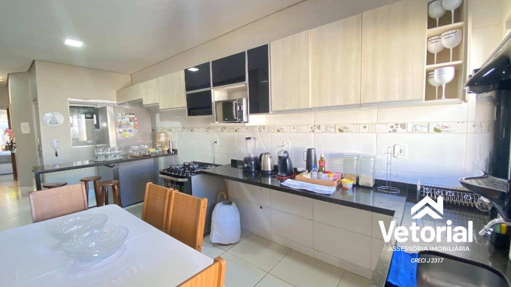 Foto Imperdível Casa à Venda em Barreiras-BA, Morada da Lua: 3 Quartos, 1 Suíte, 1 Sala, 2 Vagas de Garagem e área de lazer!