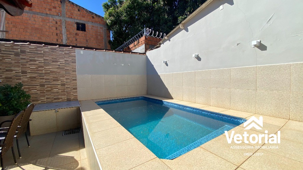 Foto Imperdível Casa à Venda em Barreiras-BA, Morada da Lua: 3 Quartos, 1 Suíte, 1 Sala, 2 Vagas de Garagem e área de lazer!