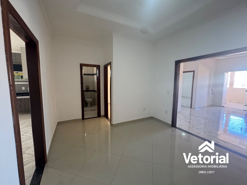 Foto Casa para locação no Recanto dos Pássaros em Barreiras-BA: 4 quartos, 1 suíte, 2 salas, 1 banheiro, 1 vaga de garagem, 85m²!