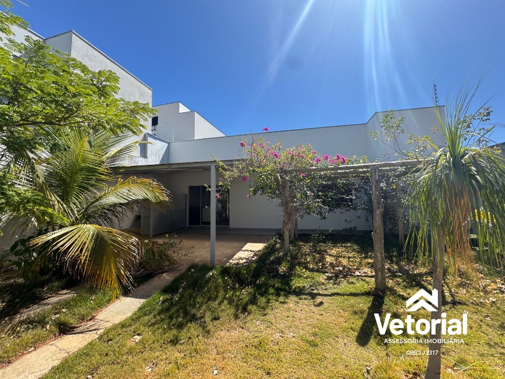 Foto Imperdível! Casa para locação em Barreiras-BA, bairro Aratu, 1 quarto, 1 sala, 2 banheiros, 3 vagas de garagem, 84,00m².