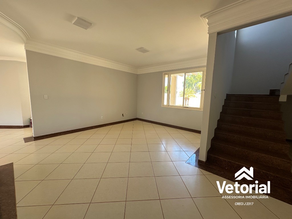 Foto Casa para Locação Comercial em Barreiras-BA, Bairro Aratu: 3 Quartos, sendo 3 Suítes, closet, 3 Salas, 6 Banheiros, 2 Vagas, 479,99 m².