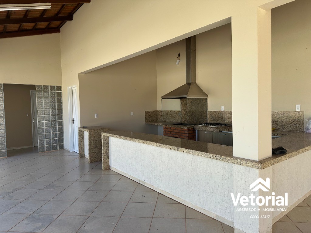 Foto Casa para Locação Comercial em Barreiras-BA, Bairro Aratu: 3 Quartos, sendo 3 Suítes, closet, 3 Salas, 6 Banheiros, 2 Vagas, 479,99 m².