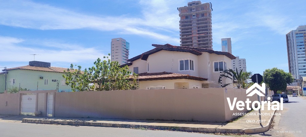 Foto Casa de Luxo para Locação em Barreiras-BA, Bairro Aratu: 3 Quartos, sendo 3 Suítes, closet, 3 Salas, 6 Banheiros, 2 Vagas, 479,99 m².