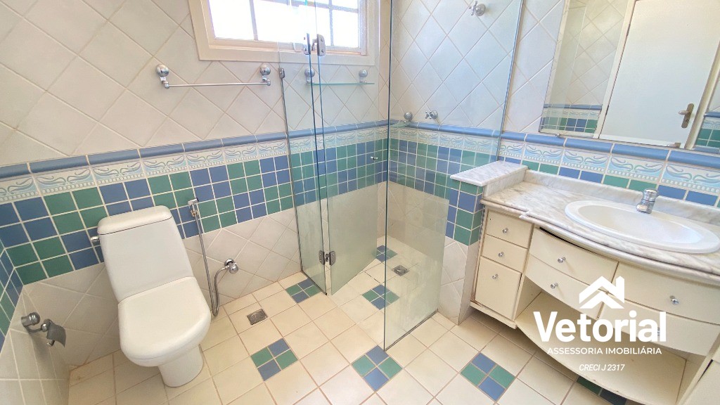 Foto Casa para Locação Comercial   4 Quartos, sendo 3 Suítes, closet, 3 Salas, 6 Banheiros, 2 Vagas, 479,99 m² - Renato Gonçalves - Barreriras/BA