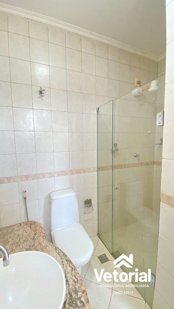 Foto Casa para Locação Comercial   4 Quartos, sendo 3 Suítes, closet, 3 Salas, 6 Banheiros, 2 Vagas, 479,99 m² - Renato Gonçalves - Barreriras/BA