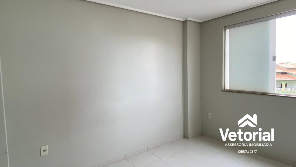 Foto Apto. 1/4, armário na cozinha, excelente localização, espaçoso e super ventilado - Barreiras/Ba