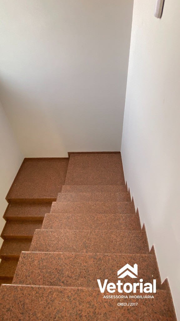 Foto Casa para Locação Comercial   4 Quartos, sendo 3 Suítes, closet, 3 Salas, 6 Banheiros, 2 Vagas, 479,99 m² - Renato Gonçalves - Barreriras/BA