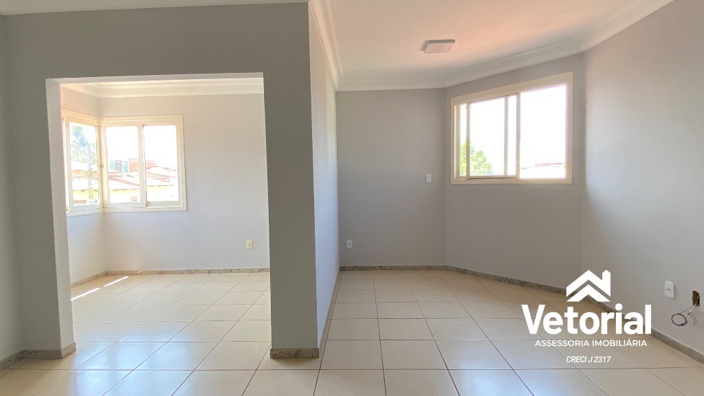 Foto Casa para Locação Comercial   4 Quartos, sendo 3 Suítes, closet, 3 Salas, 6 Banheiros, 2 Vagas, 479,99 m² - Renato Gonçalves - Barreriras/BA