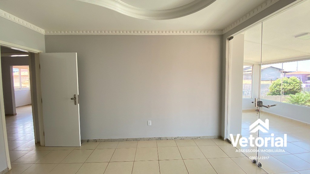 Foto Casa para Locação Comercial   4 Quartos, sendo 3 Suítes, closet, 3 Salas, 6 Banheiros, 2 Vagas, 479,99 m² - Renato Gonçalves - Barreriras/BA