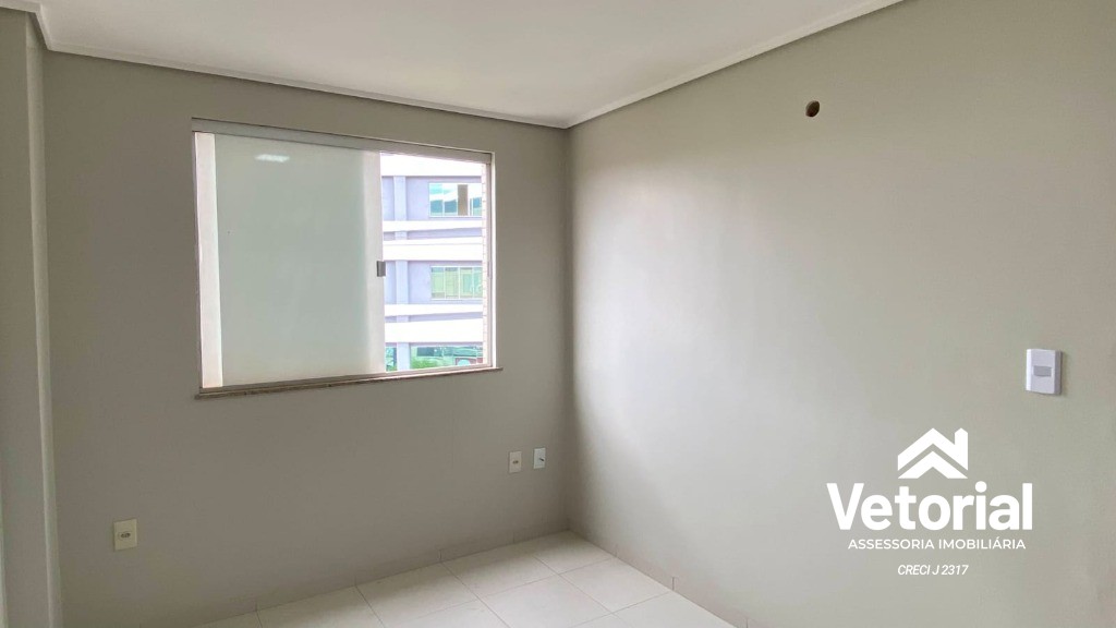 Foto Apto. 1/4, armário na cozinha, excelente localização, espaçoso e super ventilado - Barreiras/Ba