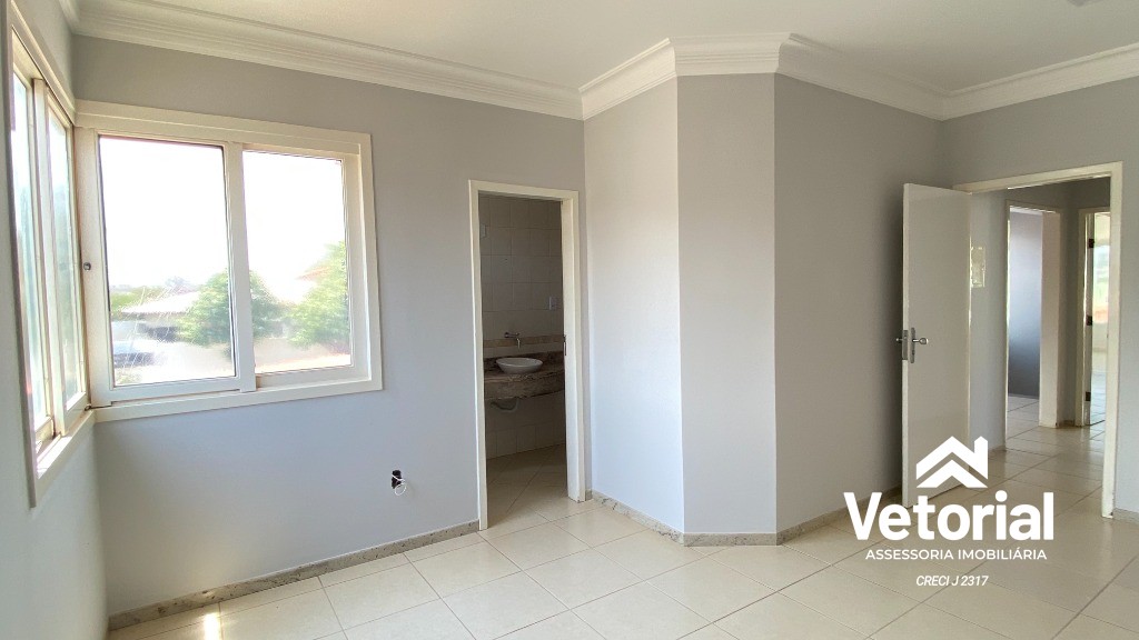 Foto Casa para Locação Comercial   4 Quartos, sendo 3 Suítes, closet, 3 Salas, 6 Banheiros, 2 Vagas, 479,99 m² - Renato Gonçalves - Barreriras/BA