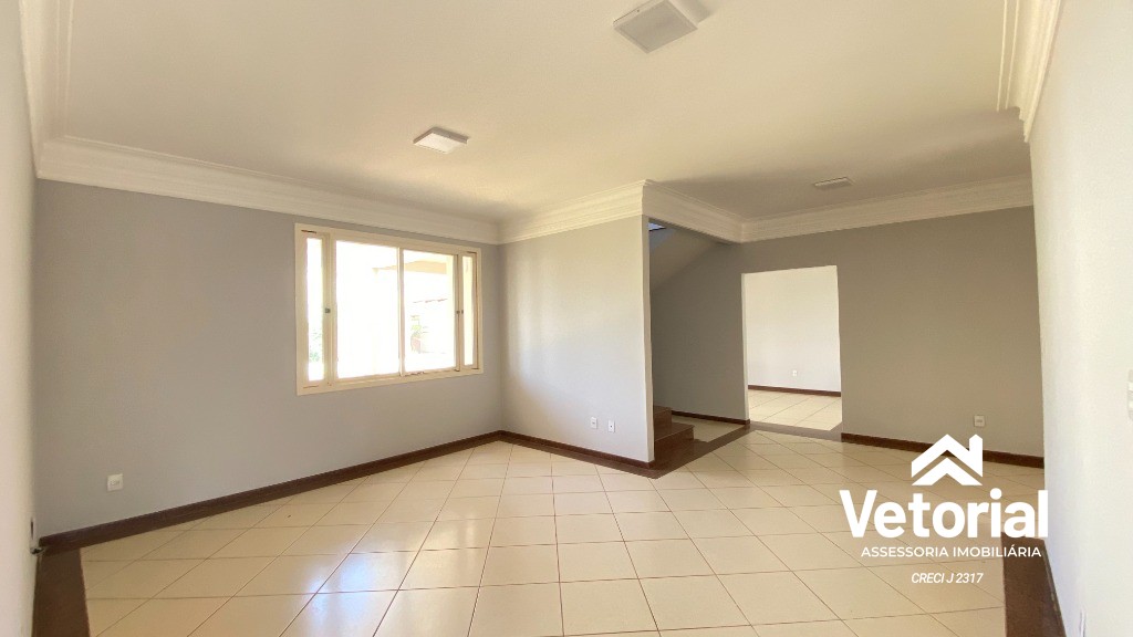 Foto Casa para Locação Comercial   4 Quartos, sendo 3 Suítes, closet, 3 Salas, 6 Banheiros, 2 Vagas, 479,99 m² - Renato Gonçalves - Barreriras/BA