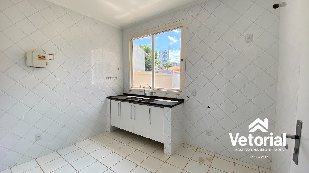 Foto Casa para Locação Comercial   4 Quartos, sendo 3 Suítes, closet, 3 Salas, 6 Banheiros, 2 Vagas, 479,99 m² - Renato Gonçalves - Barreriras/BA