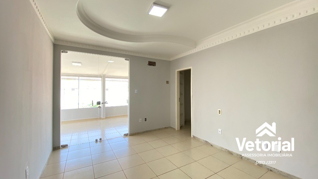 Foto Casa para Locação Comercial   4 Quartos, sendo 3 Suítes, closet, 3 Salas, 6 Banheiros, 2 Vagas, 479,99 m² - Renato Gonçalves - Barreriras/BA