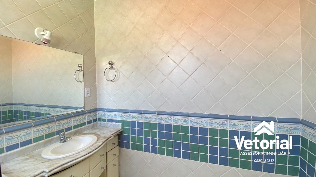 Foto Casa para Locação Comercial   4 Quartos, sendo 3 Suítes, closet, 3 Salas, 6 Banheiros, 2 Vagas, 479,99 m² - Renato Gonçalves - Barreriras/BA