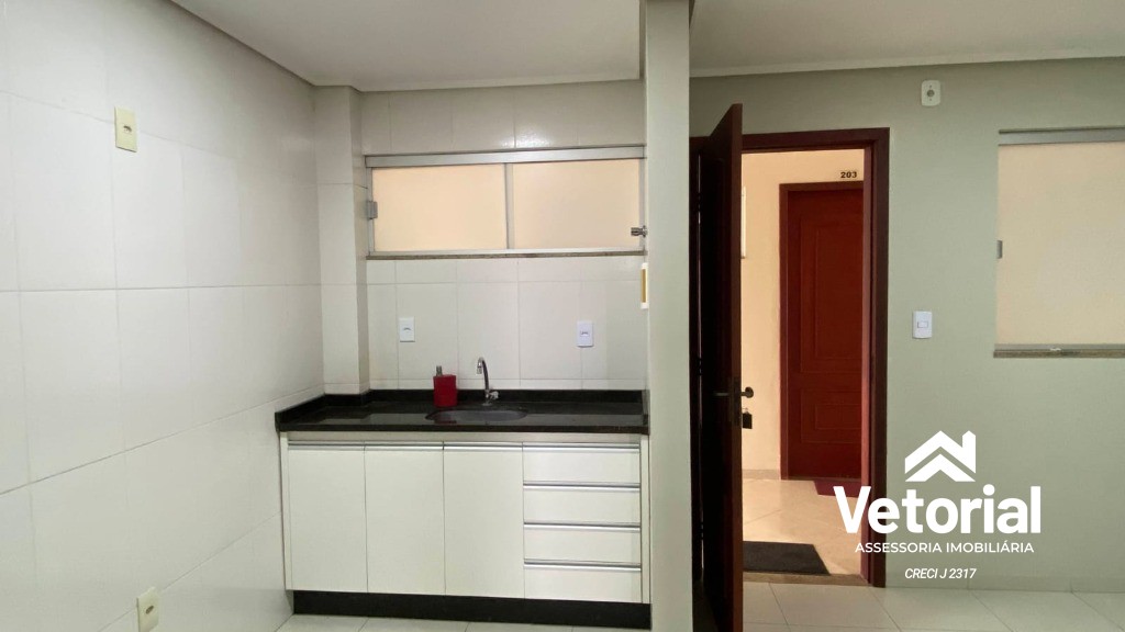 Foto Apto. 1/4, armário na cozinha, excelente localização, espaçoso e super ventilado - Barreiras/Ba