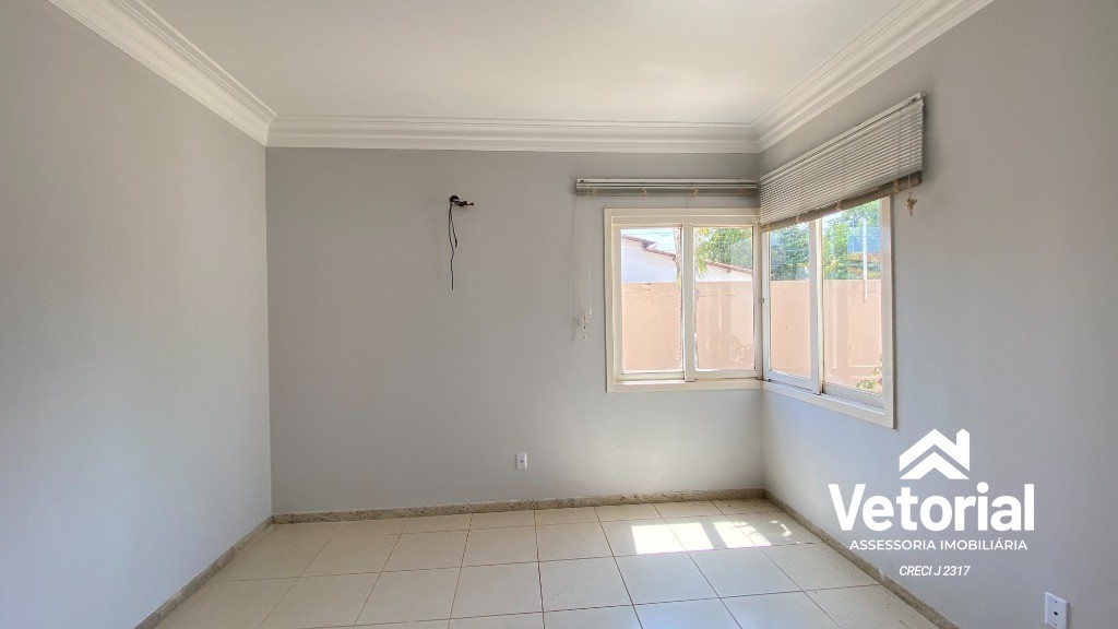 Foto Casa para Locação Comercial   4 Quartos, sendo 3 Suítes, closet, 3 Salas, 6 Banheiros, 2 Vagas, 479,99 m² - Renato Gonçalves - Barreriras/BA